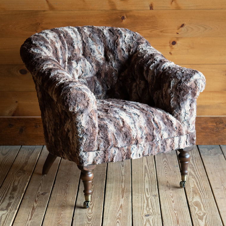 https://www.dartbrookrustic.com/cdn/shop/products/ChestertownChair_760x.jpg?v=1632414959'